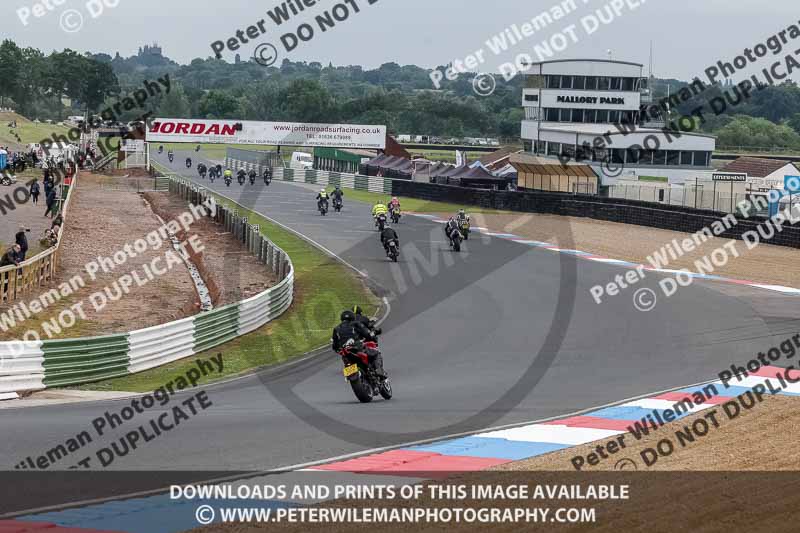 Vintage motorcycle club;eventdigitalimages;mallory park;mallory park trackday photographs;no limits trackdays;peter wileman photography;trackday digital images;trackday photos;vmcc festival 1000 bikes photographs